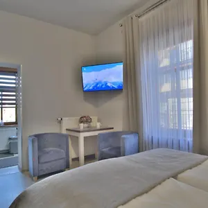 - Zakopiański Apartament Zakopane